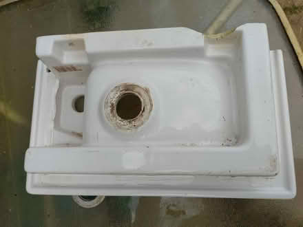 Photo of free Wash hand basin (Abingdon OX14) #3