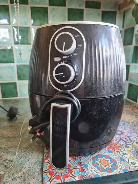 Photo of free Single drawer air fryer (TW14) #1