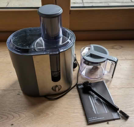 Photo of free Braun 4294 Juicer (clamp broken) (Ivinghoe Aston LU7) #1