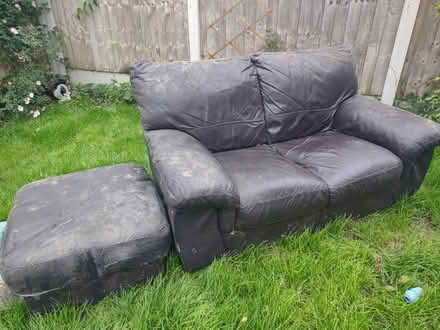 Photo of free leather sofa (WA6 Helsby) #1