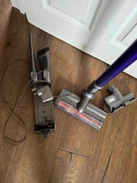 Photo of free Dyson cordless vacuum (Edgeley SK3) #3
