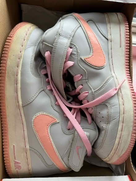 Photo of free Women’s Nike 8.5 (Union City, NJ) #1