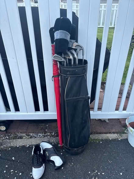 Photo of free Golf bag w/ accessirues (Rutherford NJ) #1