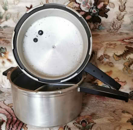 Photo of free HiDome Pressure Cooker. (Broadheath WA14) #1