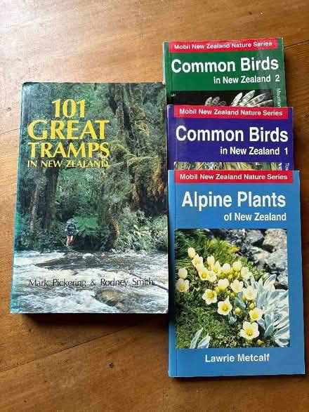 Photo of free New Zealand related books (Frome BA11) #1