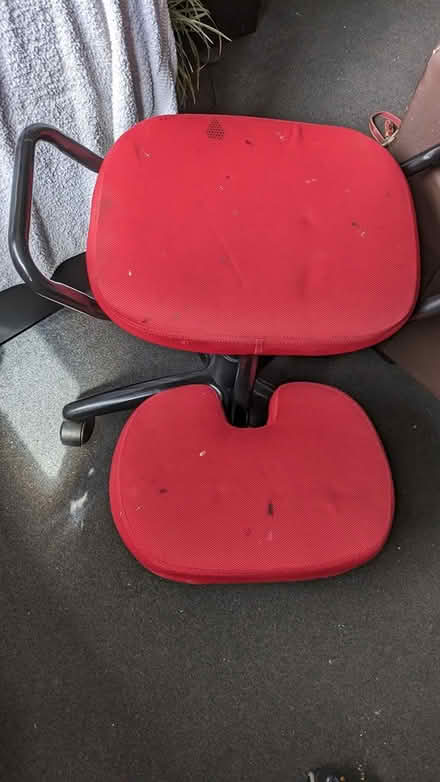 Photo of free Kneeling chair (G33 Glasgow East End) #1