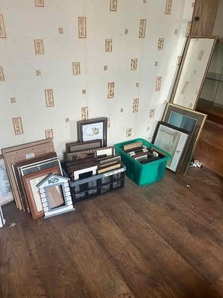 Photo of free Pictures (Formby L37) #2