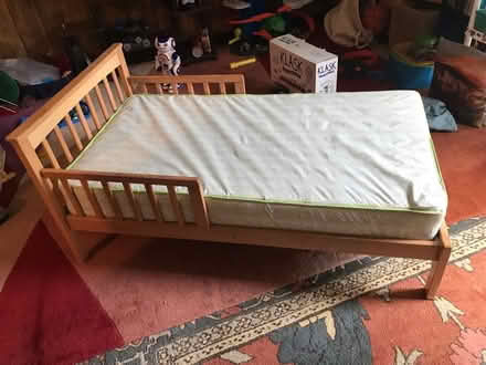 Photo of free toddler bed & mattress (Gaithersburg/Quail Valley) #1