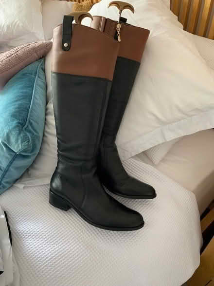 Photo of free Dune boots (Heaton Moor SK4) #1