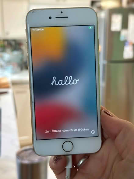 Photo of free iPhone7 Gold (Shoreline Blvd-Middlefield Rd) #1