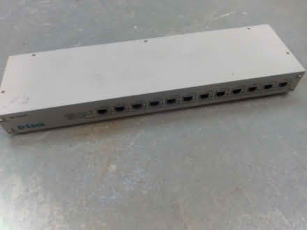 Photo of free D-Link Ethernet Hub (Knaresborough HG5) #1