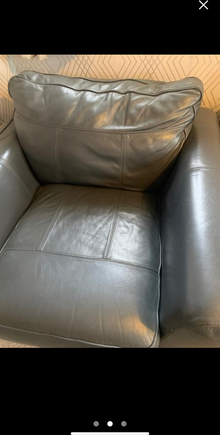 Photo of free Navy leather suite dfs (Coventry CV6) #2