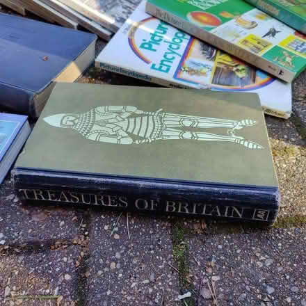 Photo of free Encyclopedias and location books (Bordon GU35) #2