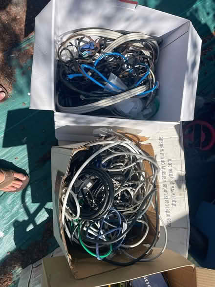 Photo of free Netgear Gs108s, DVD players, cables (midtown Palo Alto) #2