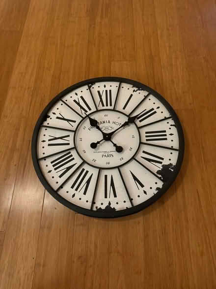 Photo of free 24 inch diameter decorative clock (SouthEast Austin) #1