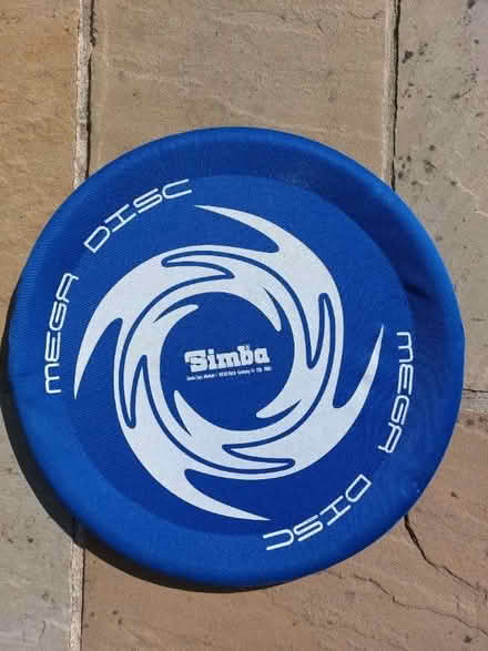 Photo of free Beach toy - mega disc (Sheet GU32) #1