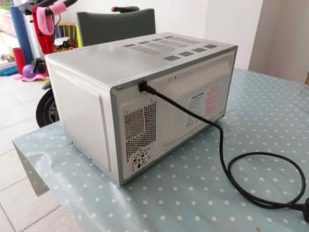 Photo of free Microwave (West Oxfordshire OX28) #1