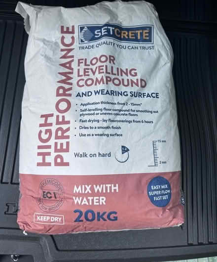 Photo of free Floor levelling compound 20kg (KT3 New Malden) #1