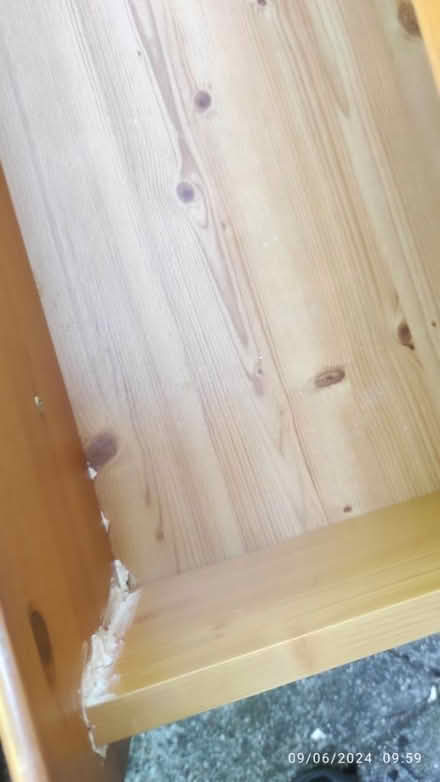 Photo of free Chest of drawers (SE19) #2