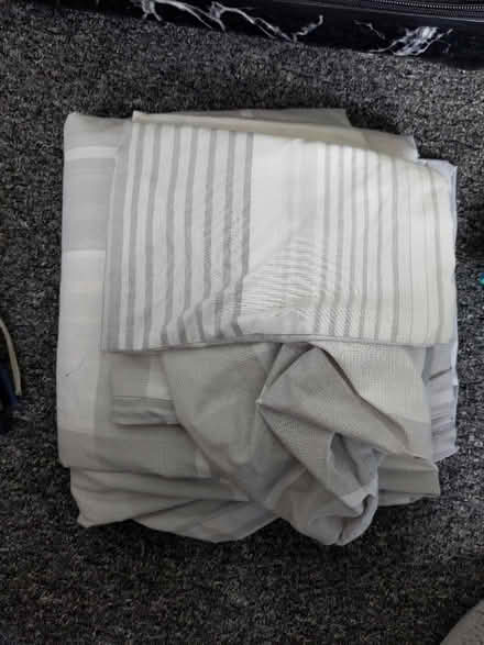 Photo of free King size bedding (HD4 Armitage bridge) #1