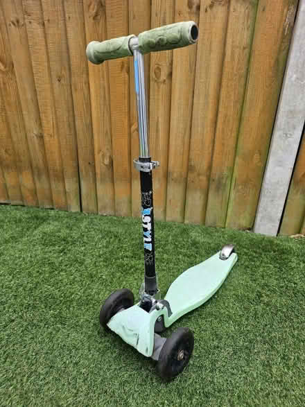 Photo of free Childrens Scooters (Kingston KT2) #1