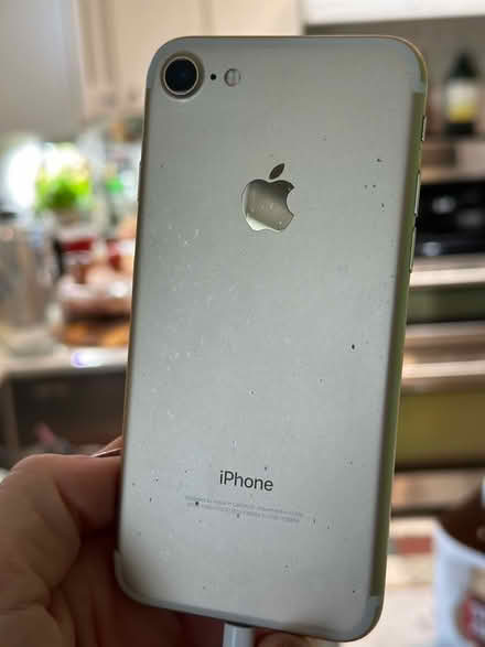 Photo of free iPhone7 Gold (Shoreline Blvd-Middlefield Rd) #2