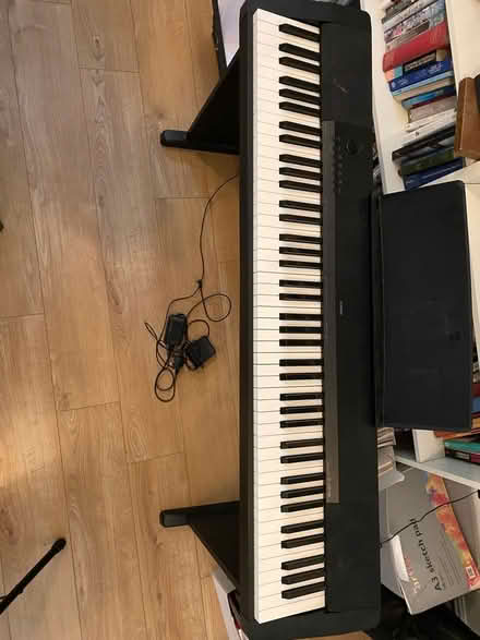 Photo of free Casio keyboard with stand (BR3 New Beckenham) #2