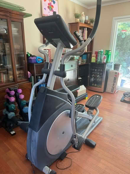 Photo of free Horizon Elliptical — heavy (Wyoming NE & Comanche Rd NE) #1