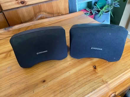 Photo of free Speaker bundle of 5 car speakers (Ford, near Colerne) #2
