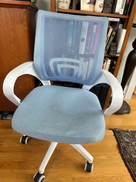 Photo of free Computer / Desk chair (Forest Hills, Queens) #1