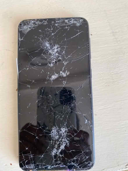 Photo of free Samsung phone (inchichore) (Dublin) #2