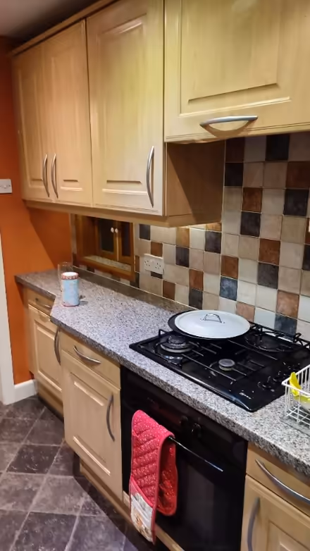 Photo of free kitchen units (Northowram HX3) #1
