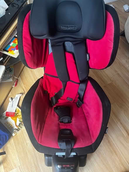 Photo of free Isofix car seat (WS2) #3