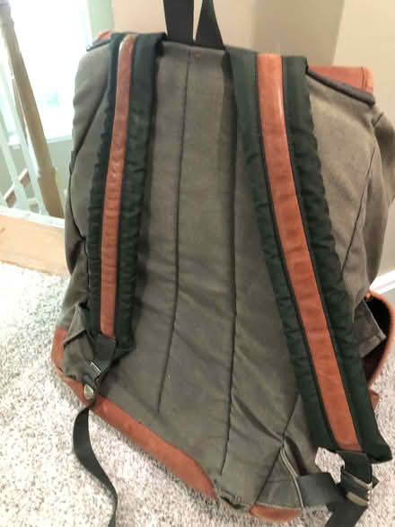 Photo of free bag-style backpack (Odenton, Piney Orchard) #2