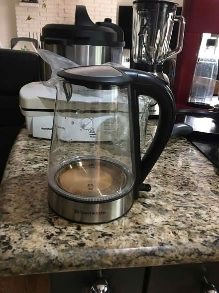 Photo of free Led Lit Electric Kettle (K2B-8L7) #1