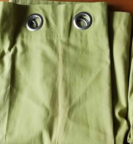 Photo of free Green eyelet curtains (WD17) (Central Watford WD17) #1