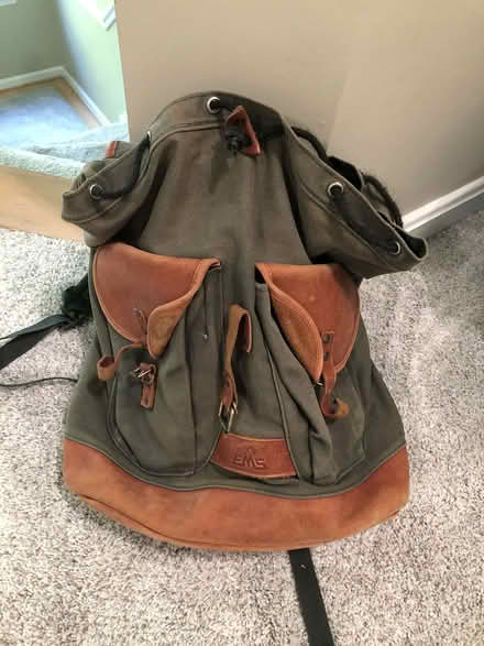 Photo of free bag-style backpack (Odenton, Piney Orchard) #1