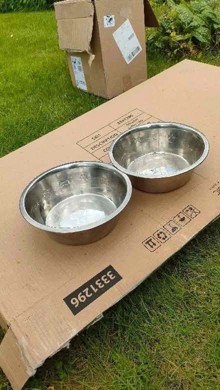 Photo of free Dog Bowls (Brackens DD3) #1