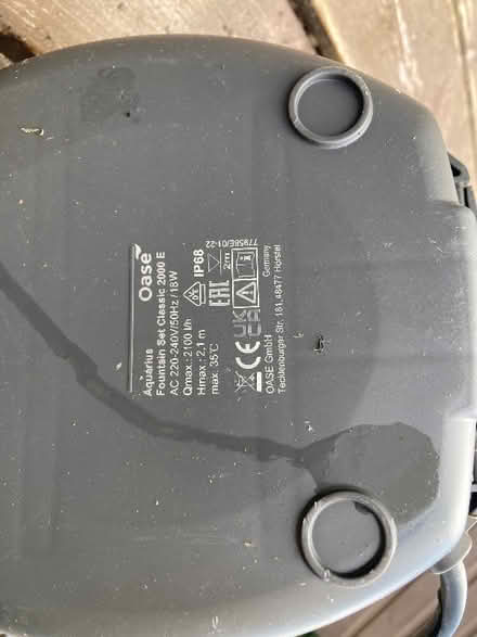 Photo of free Pond pump Oase Aquarius 2000 (Sunninghill SL5) #2