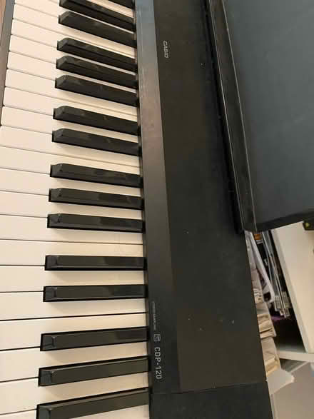 Photo of free Casio keyboard with stand (BR3 New Beckenham) #1