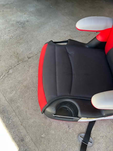 Photo of free Everflow Kid Seat - expires OCT ‘25 (Montclair) #2