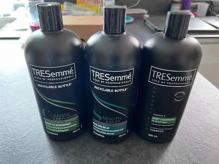 Photo of free Ladies hair shampoo (Woodville DE11) #2