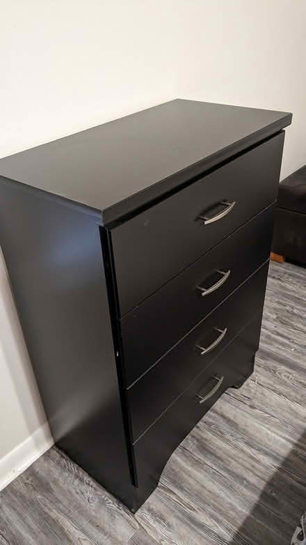 Photo of free 4-drawer dresser (Cross Oaks apartments in FWB) #2