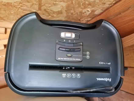 Photo of free Electric paper shredder (TW14) #1