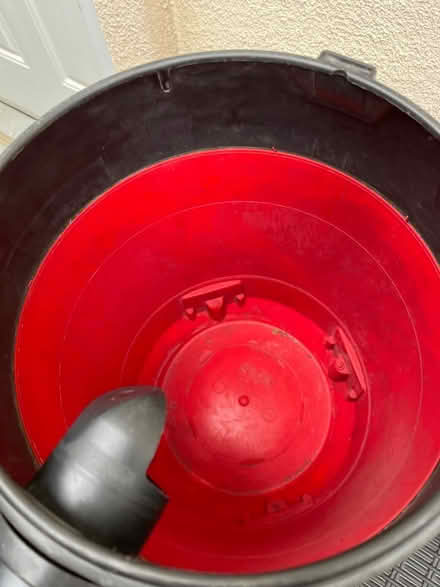 Photo of free 6 gallon Shop vac 3000 series (Alhambra) #3