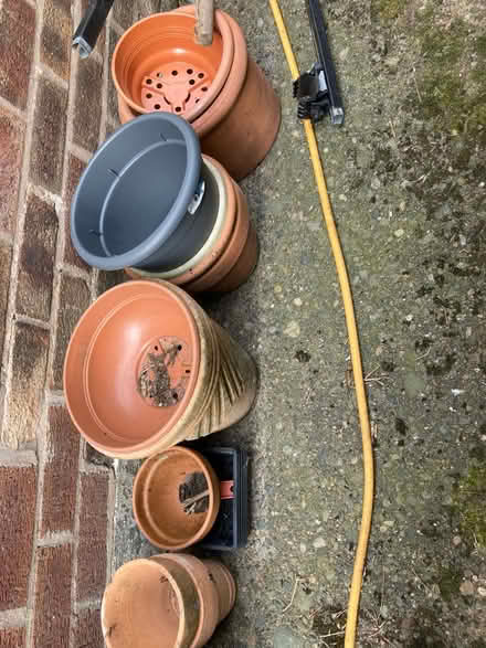 Photo of free Various pot pots and plastic pots (Kirkham PR4) #1