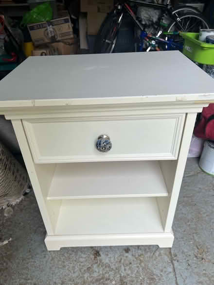 Photo of free Side table (Isleworth TW7) #1