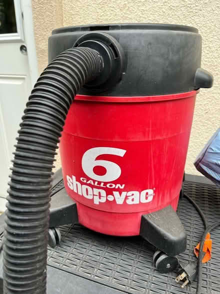 Photo of free 6 gallon Shop vac 3000 series (Alhambra) #2