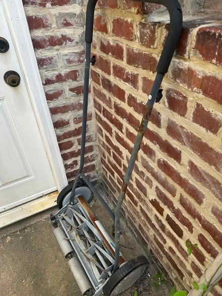 Photo of free Push mower (Petworth - 13th and Shepherd) #1