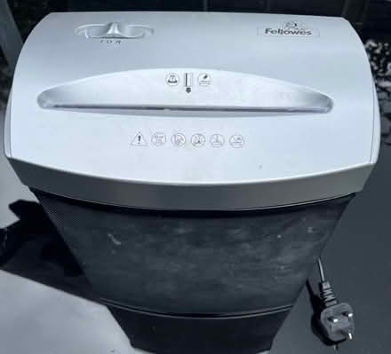 Photo of free Fellows Paper shredder (Fleetville AL1) #1